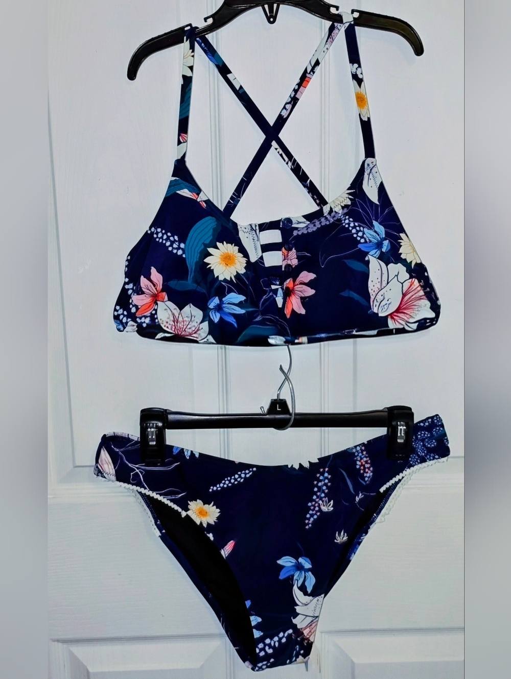 NWT Cupshe Bright Navy Floral Bikini Set  Size Large